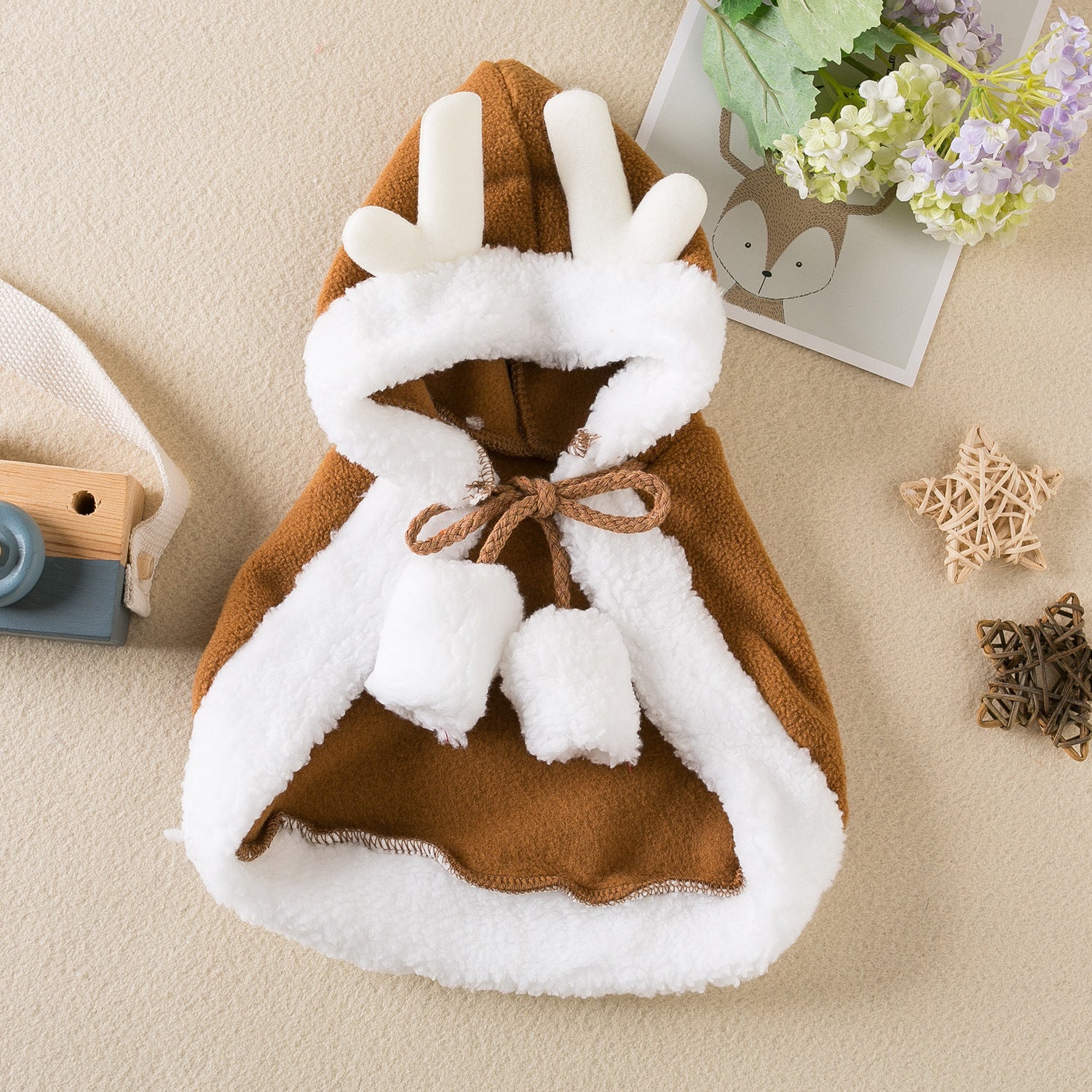 Santa’s Little Helper Cloak – Cute Red Pet Outfit
